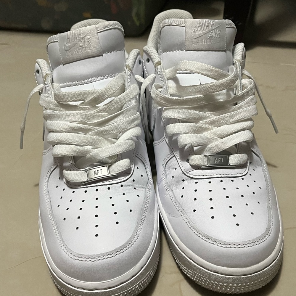 Nike Airforce 1 low White Size 9 Mens Used